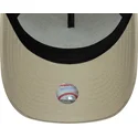 czapka-trucker-bezowa-z-brazowym-logo-a-frame-league-essential-new-york-yankees-mlb-new-era