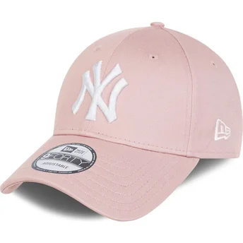 jasnorozowa-regulowana-czapka-curved-z-bialym-logo-9forty-league-essential-new-york-yankees-mlb-new-era