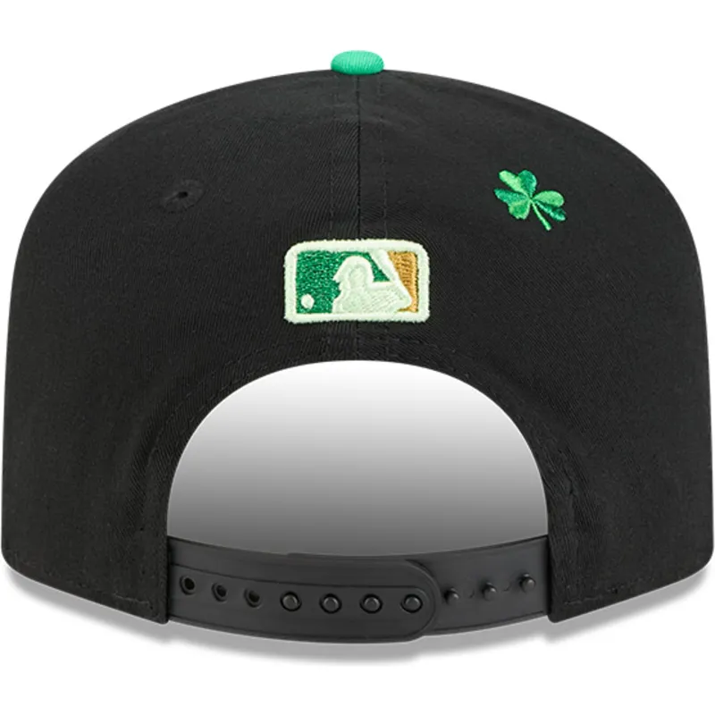 czarna-zakrzywiona-czapka-snapback-19twenty-saint-patrick-s-day-boston-red-sox-mlb-new-era