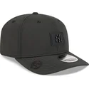 gorra-curva-negra-snapback-9seventy-stretch-snap-clubhouse-de-new-york-yankees-mlb-de-new-era