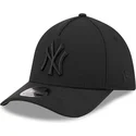 czarna-dopasowana-czapka-z-daszkiem-z-czarnym-logo-39thirty-m-crown-a-frame-new-york-yankees-mlb-new-era
