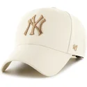 bezowa-czapka-z-daszkiem-snapback-z-brazowym-logo-mvp-new-york-yankees-mlb-od-47-brand