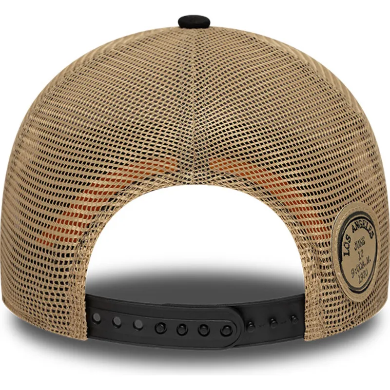 czapka-trucker-bezowa-dla-chlopca-a-frame-location-patch-california-new-era