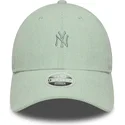 zielona-regulowana-czapka-z-daszkiem-dla-kobiet-9forty-mini-cord-new-york-yankees-mlb-new-era