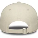 bezowa-regulowana-czapka-z-daszkiem-z-bezowym-logo-dla-kobiet-9twenty-midi-linen-new-york-yankees-mlb-new-era