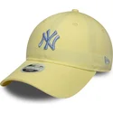 zolta-zakrzywiona-czapka-regulowana-damska-9twenty-league-essential-midi-new-york-yankees-mlb-new-era