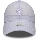 fioletowa-regulowana-czapka-z-zakrzywionym-daszkiem-z-fioletowym-logo-dla-kobiet-9twenty-seersucker-new-york-yankees-mlb-new-era