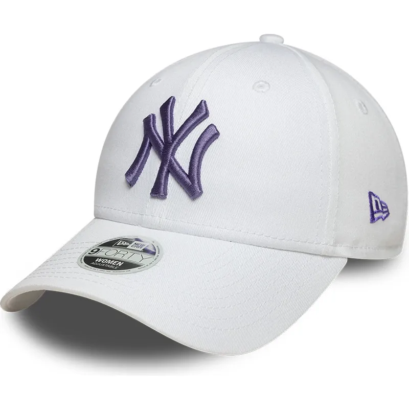 biala-regulowana-czapka-z-zakrzywionym-daszkiem-z-fioletowym-logo-dla-kobiet-9forty-league-essential-new-york-yankees-mlb-new-er