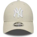 bezowa-zakrzywiona-czapka-snapback-9forty-m-crown-linen-new-york-yankees-mlb-new-era