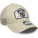 czapka-trucker-bezowa-9forty-m-crown-a-frame-new-york-yankees-mlb-new-era