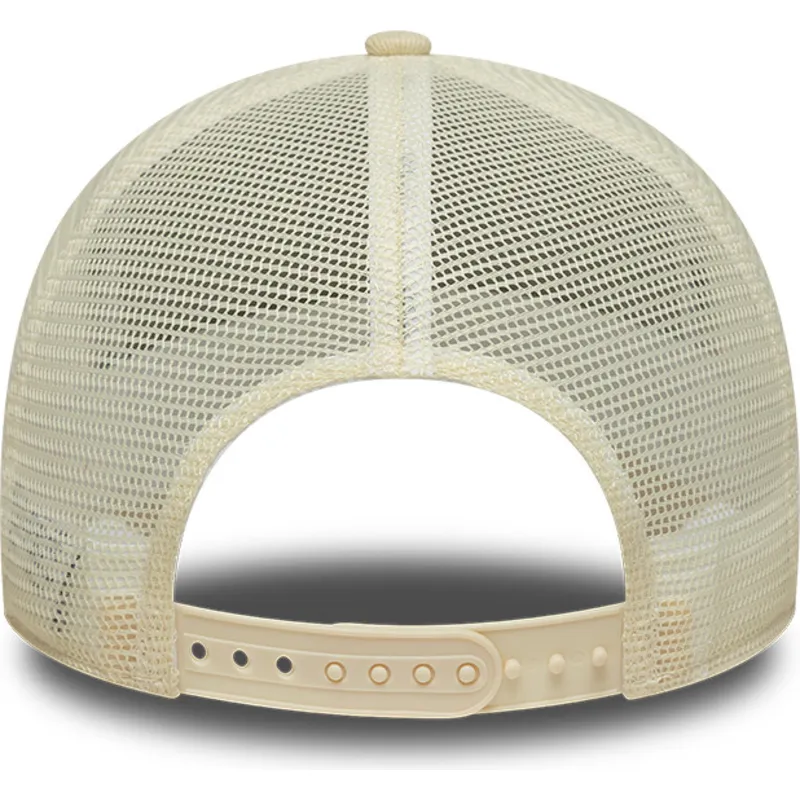 czapka-trucker-bezowa-a-frame-denim-leather-patch-new-era