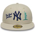plaska-czapka-bezowa-dopasowana-z-granatowym-logo-59fifty-city-icon-new-york-yankees-new-era