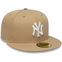 plaska-czapka-jasnobrazowa-dopasowana-59fifty-league-essential-new-york-yankees-mlb-new-era