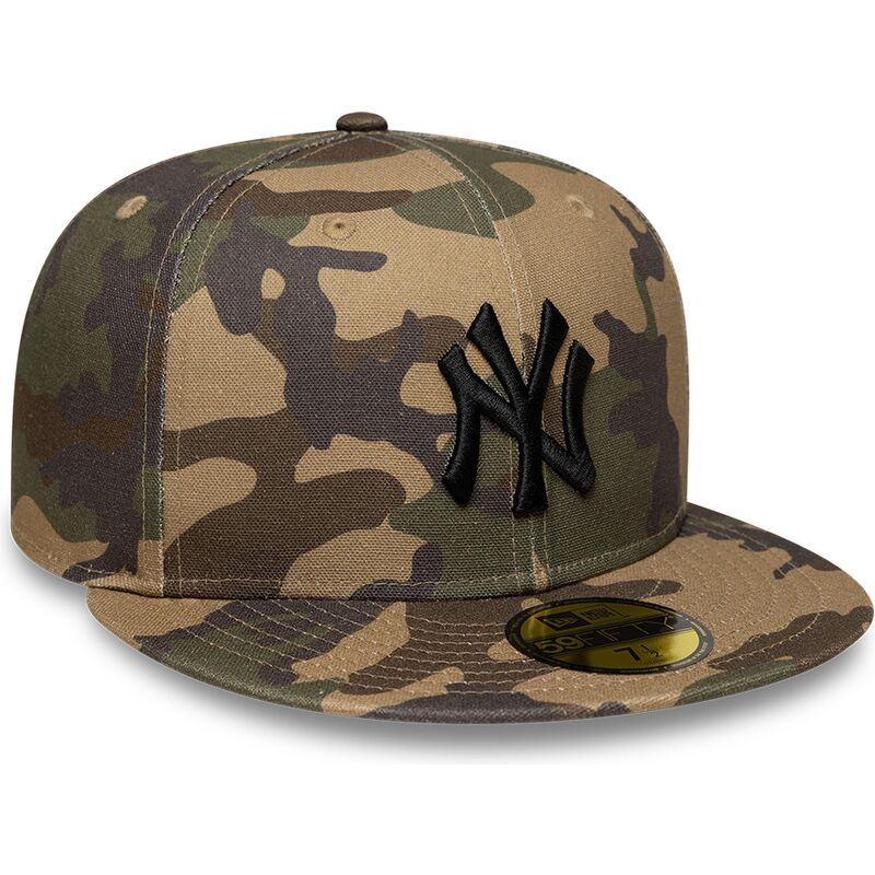 plaska-czapka-kamuflazowa-dopasowana-z-czarnym-logo-59fifty-camo-new-york-yankees-mlb-new-era