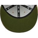 plaska-czapka-kamuflazowa-dopasowana-z-czarnym-logo-59fifty-camo-new-york-yankees-mlb-new-era