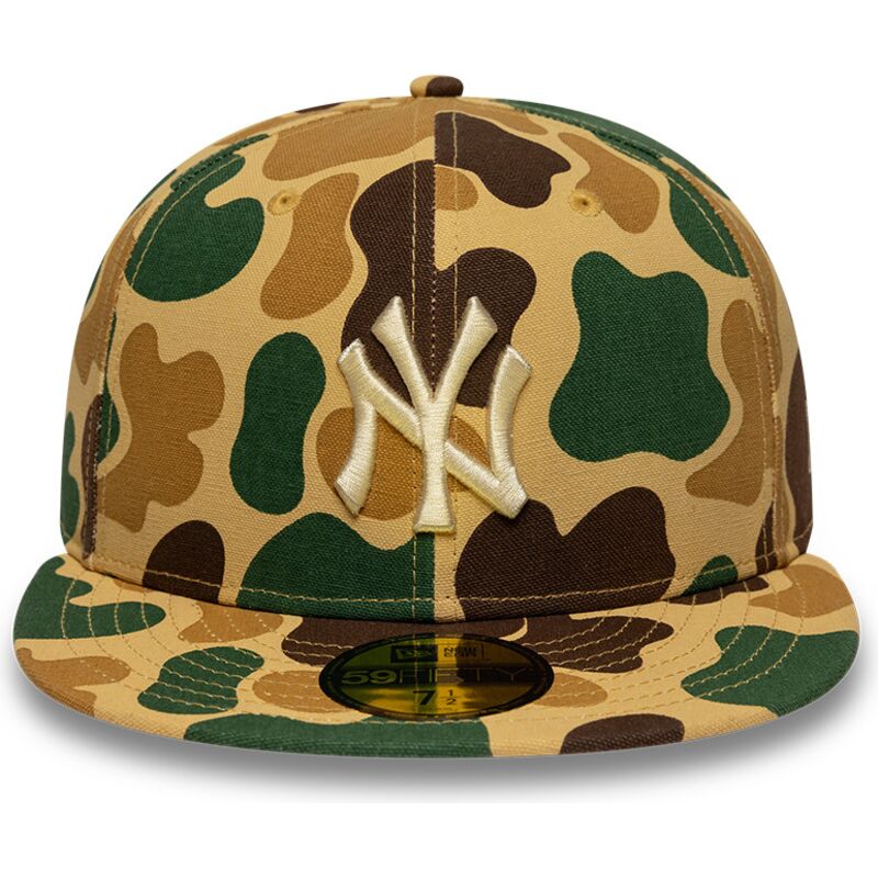 plaska-czapka-kamuflazowa-dopasowana-z-bezowym-logo-59fifty-camo-new-york-yankees-mlb-new-era