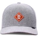 szara-regulowana-czapka-z-daszkiem-z-czerwonym-logo-truefit-oxfordcontra-od-djinns