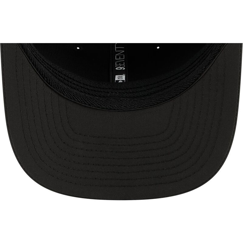 czapki-curva-czarny-snapback-9seventy-stretch-snap-training-pack-2026-las-vegas-raiders-nfl-new-era