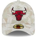 bezowa-zakrzywiona-czapka-dopasowana-59forty-a-frame-leafy-palm-chicago-bulls-nba-new-era