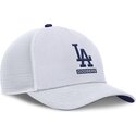 biala-czapka-trucker-z-niebieskim-logo-primetime-dri-fit-rise-structured-los-angeles-dodgers-mlb-nike
