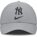 szara-regulowana-czapka-z-daszkiem-primetime-club-structured-uv-poly-ripstop-new-york-yankees-mlb-nike