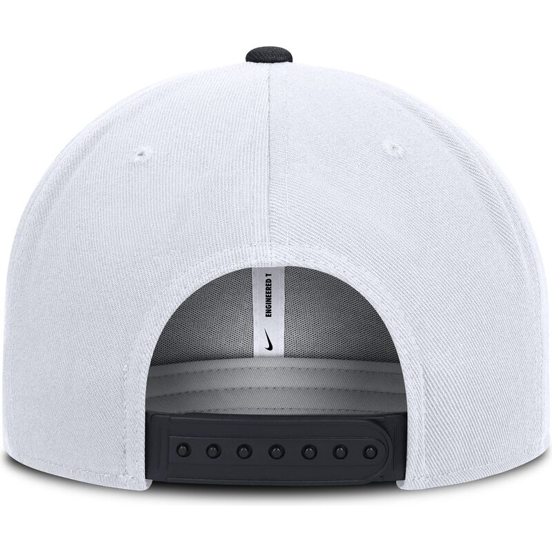 biala-i-granatowa-plaska-czapka-snapback-cooperstown-dri-fit-pro-structured-square-bill-new-york-yankees-mlb-od-nike