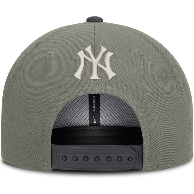 czapka-plaska-zielona-snapback-dri-fit-pro-structured-square-bill-new-york-yankees-mlb-nike