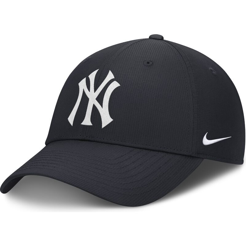 granatowa-zakrzywiona-czapka-z-regulacja-club-structured-uv-poly-ripstop-new-york-yankees-mlb-od-nike