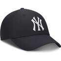 granatowa-zakrzywiona-czapka-z-regulacja-club-structured-uv-poly-ripstop-new-york-yankees-mlb-od-nike
