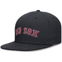 granatowa-dopasowana-czapka-z-plaskim-daszkiem-dri-fit-true-structured-round-bill-boston-red-sox-mlb-nike