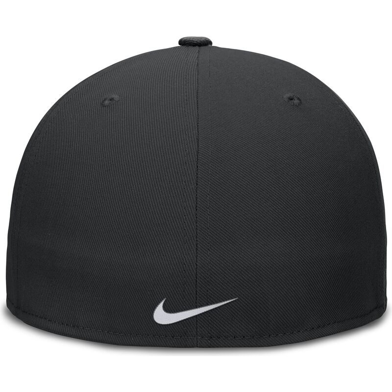 czarna-dopasowana-czapka-z-plaskim-daszkiem-dri-fit-true-structured-round-bill-chicago-white-sox-mlb-nike czarna-dopasowana-czapka-z-plaskim-daszkiem-dri-fit-true-structured-round-bill-chicago-white-sox-mlb-nike