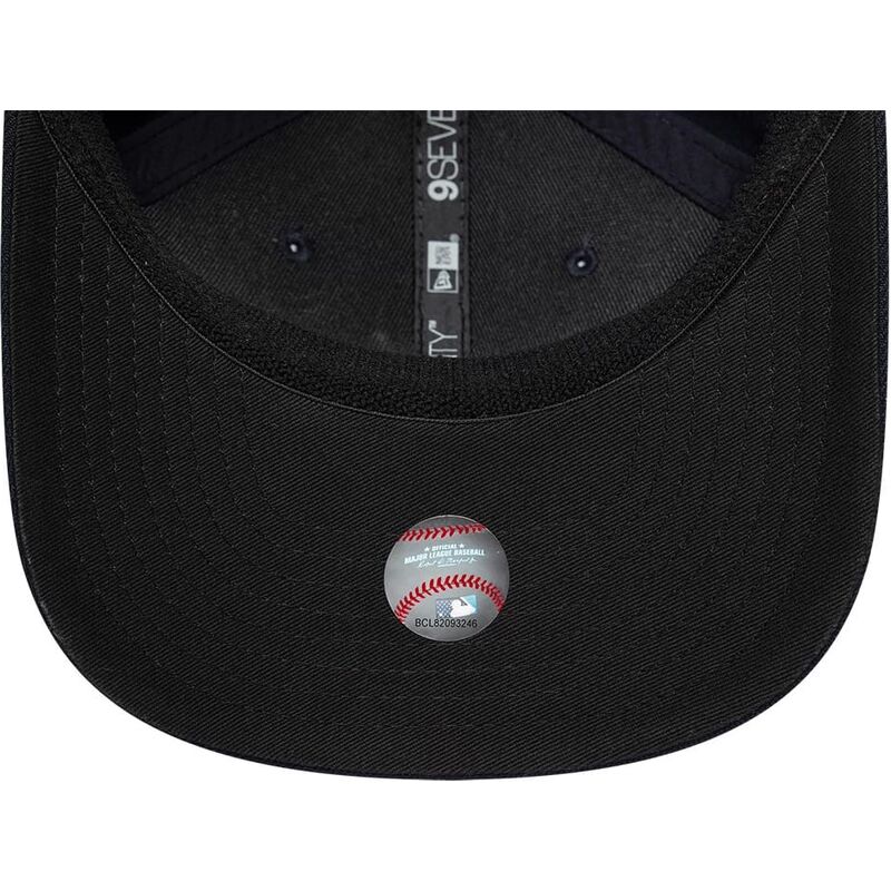 czapki-zakrzywiona-granatowy-snapback-9seventy-stretch-snap-player-replica-new-york-yankees-mlb-new-era