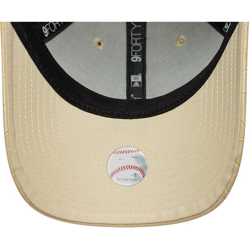 czapki-zakrzywiona-bezowy-tasma-regulowana-9forty-pu-pattern-new-york-yankees-mlb-new-era