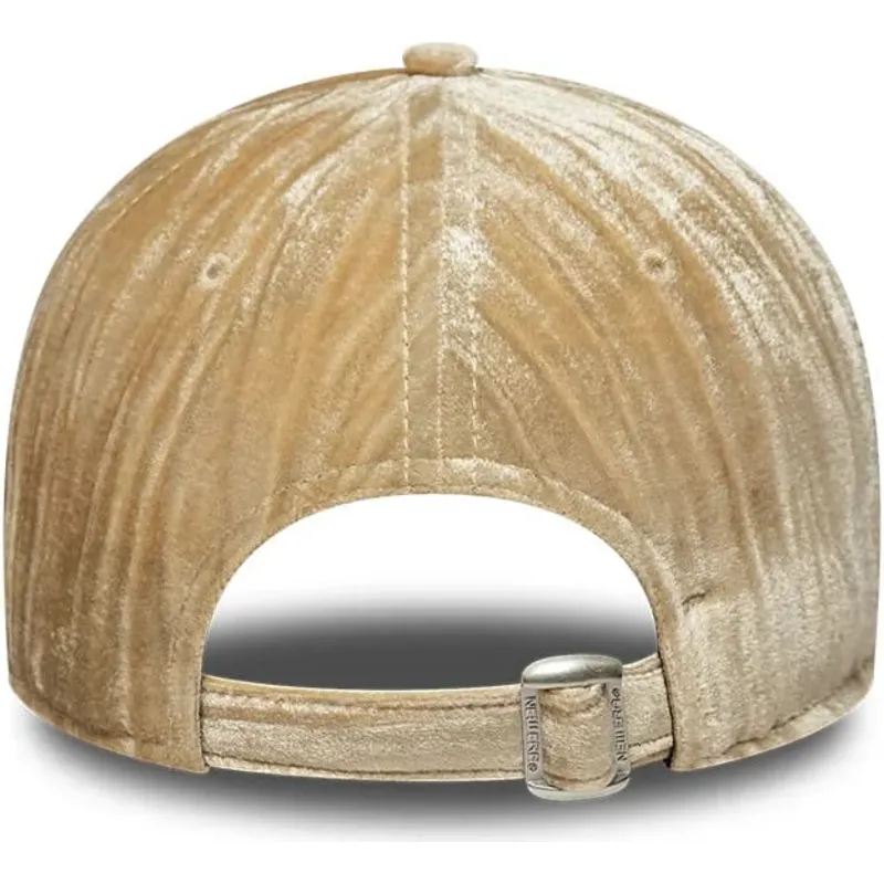 czapki-zakrzywiona-bezowy-tasma-regulowana-9twenty-velour-new-york-yankees-mlb-new-era czapki-zakrzywiona-bezowy-tasma-regulowana-9twenty-velour-new-york-yankees-mlb-new-era