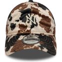czapki-zakrzywiona-brazowy-tasma-regulowana-9twenty-animal-print-new-york-yankees-mlb-new-era