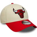 czapki-zakrzywiona-bezowy-tasma-regulowana-9forty-colour-block-chicago-bulls-nba-new-era