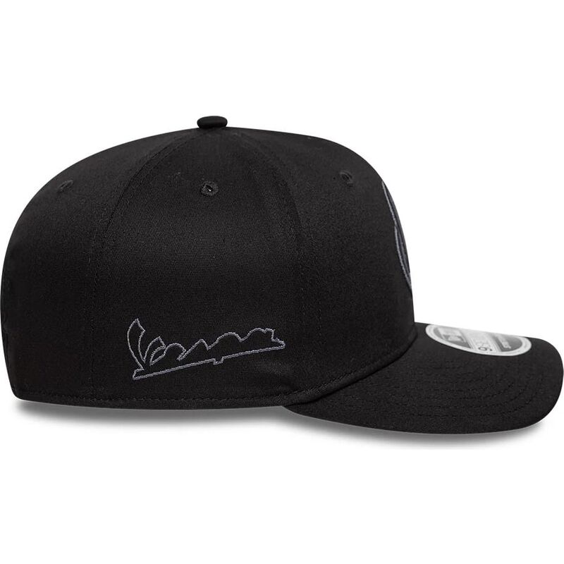 czapki-zakrzywiona-czarny-snapback-9seventy-stretch-snap-seasonal-vespa-piaggio-new-era