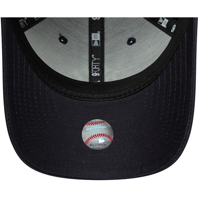 czapki-zakrzywiona-granatowy-snapback-9forty-m-crown-side-script-new-york-yankees-mlb-new-era