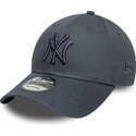 czapki-zakrzywiona-szary-tasma-regulowana-9forty-league-essential-new-york-yankees-mlb-new-era