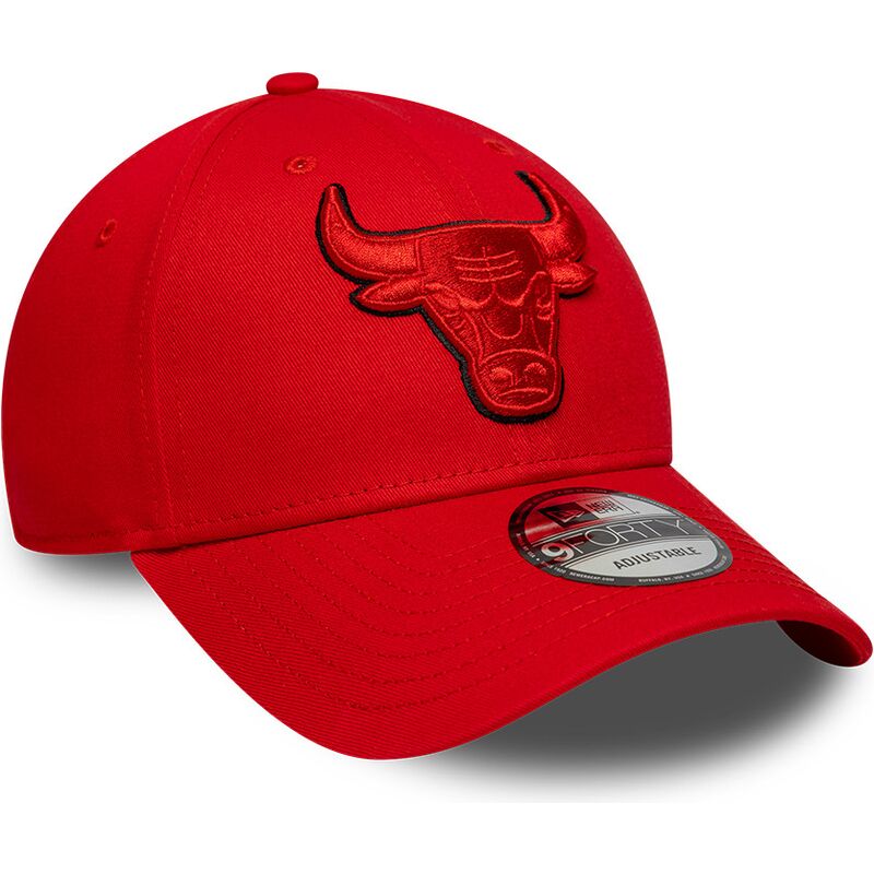 czapki-zakrzywiona-czerwony-tasma-regulowana-9forty-outline-chicago-bulls-nba-new-era