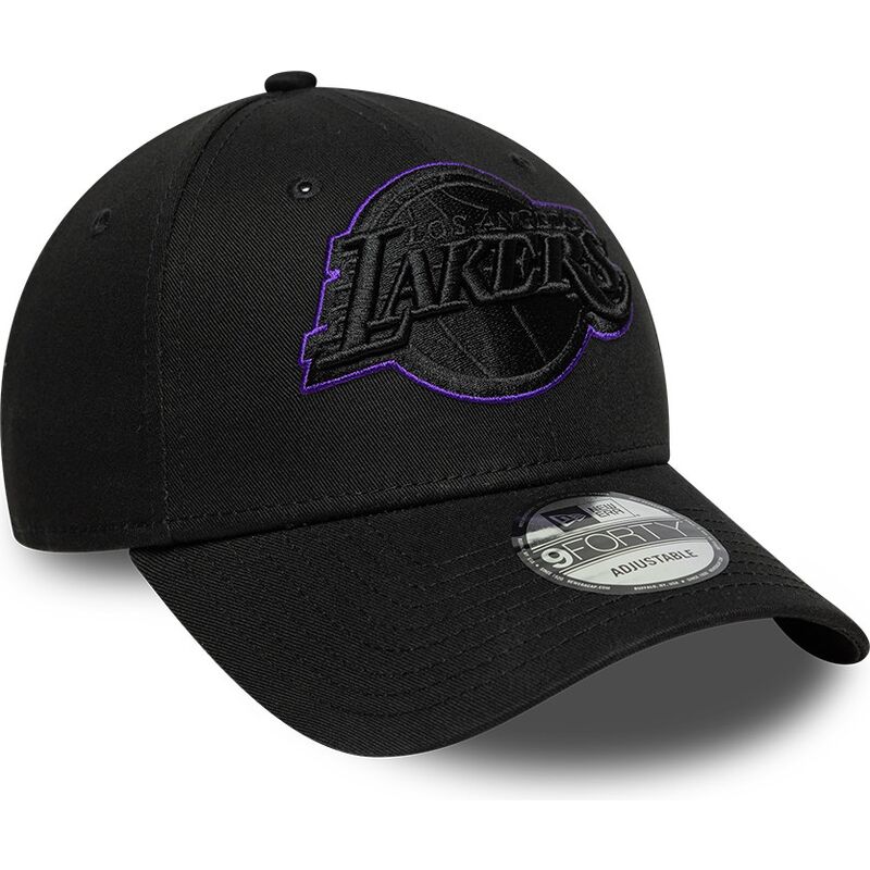 czapki-zakrzywiona-czarny-tasma-regulowana-9forty-outline-los-angeles-lakers-nba-new-era czapki-zakrzywiona-czarny-tasma-regulowana-9forty-outline-los-angeles-lakers-nba-new-era