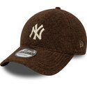 czapki-zakrzywiona-brazowy-snapback-9forty-winter-borg-new-york-yankees-mlb-new-era