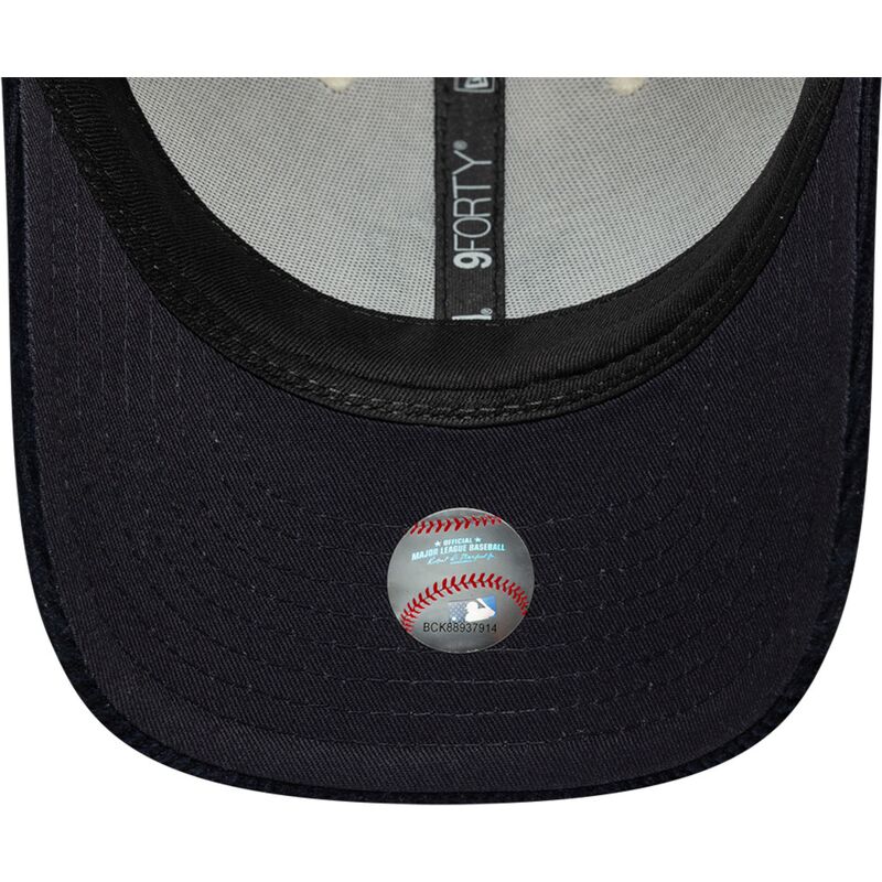 czapki-zakrzywiona-bezowy-tasma-regulowana-9forty-m-crown-cord-new-york-yankees-mlb-new-era czapki-zakrzywiona-bezowy-tasma-regulowana-9forty-m-crown-cord-new-york-yankees-mlb-new-era