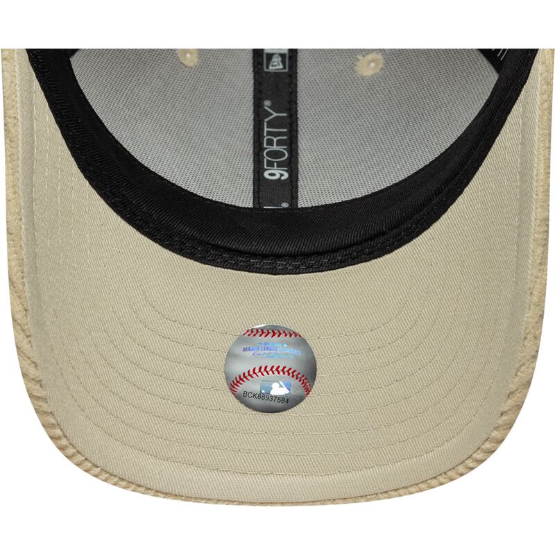 czapki-zakrzywiona-bezowy-tasma-regulowana-9forty-m-crown-cord-new-york-yankees-mlb-new-era czapki-zakrzywiona-bezowy-tasma-regulowana-9forty-m-crown-cord-new-york-yankees-mlb-new-era