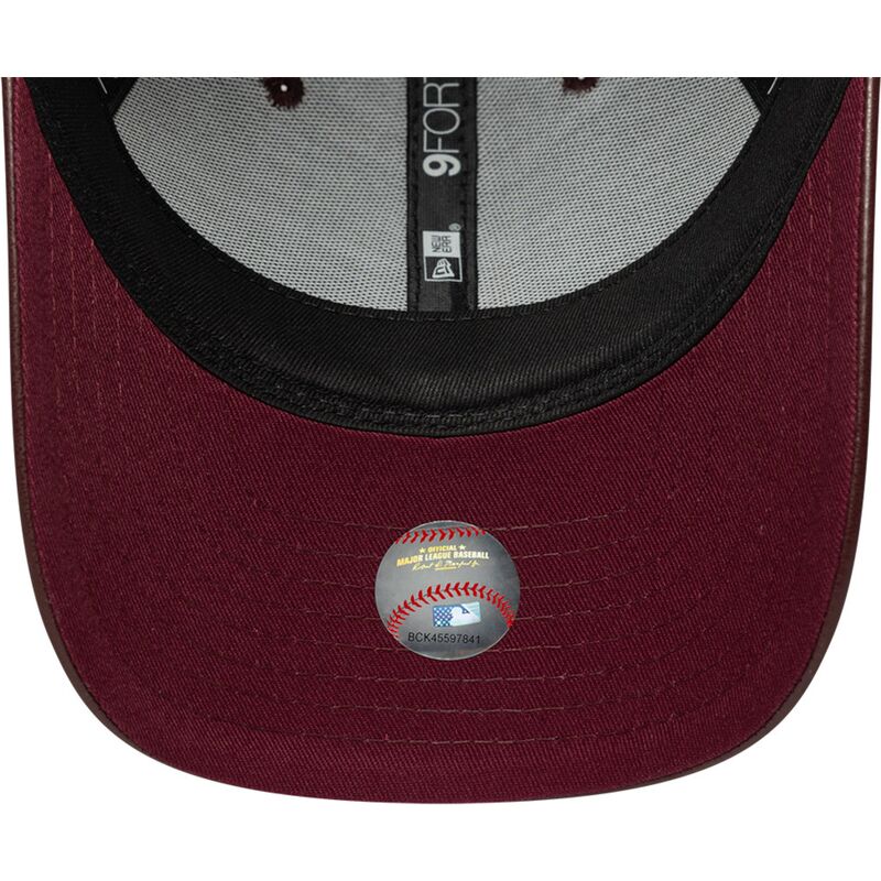 czapki-zakrzywiona-brazowy-snapback-9forty-m-crown-pu-diamante-new-york-yankees-mlb-new-era