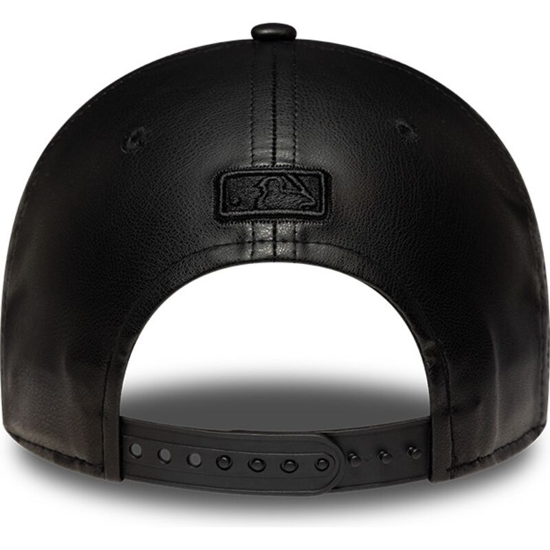 czapki-zakrzywiona-czarny-snapback-9forty-m-crown-pu-diamante-new-york-yankees-mlb-new-era