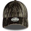 czapki-zakrzywiona-zielony-tasma-regulowana-9twenty-velour-new-york-yankees-mlb-new-era