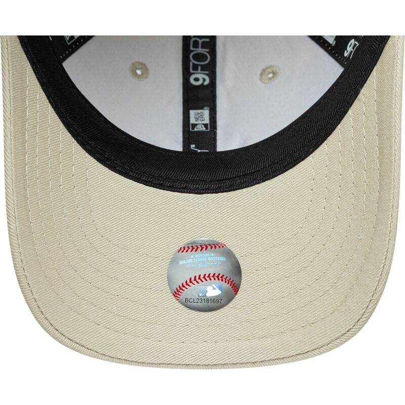 czapki-zakrzywiona-bezowy-tasma-regulowana-dla-dziecka-rosa-9forty-dino-icon-new-york-yankees-mlb-new-era