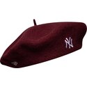 berety-czerwony-wool-script-new-york-yankees-mlb-new-era