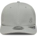 czapki-zakrzywiona-szary-snapback-9seventy-stretch-snap-mesh-flawless-new-york-yankees-mlb-new-era